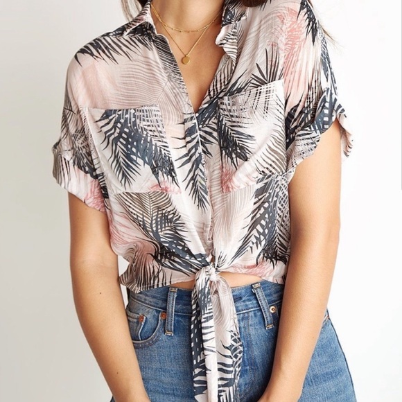 Anthropologie Tops - Anthro Cloth & Stone Tropical Tie Hem Top